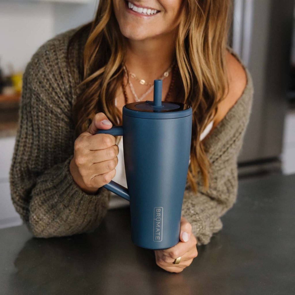 Brumate-Era-30oz-Straw-Woman-at-Kitchen-Counter